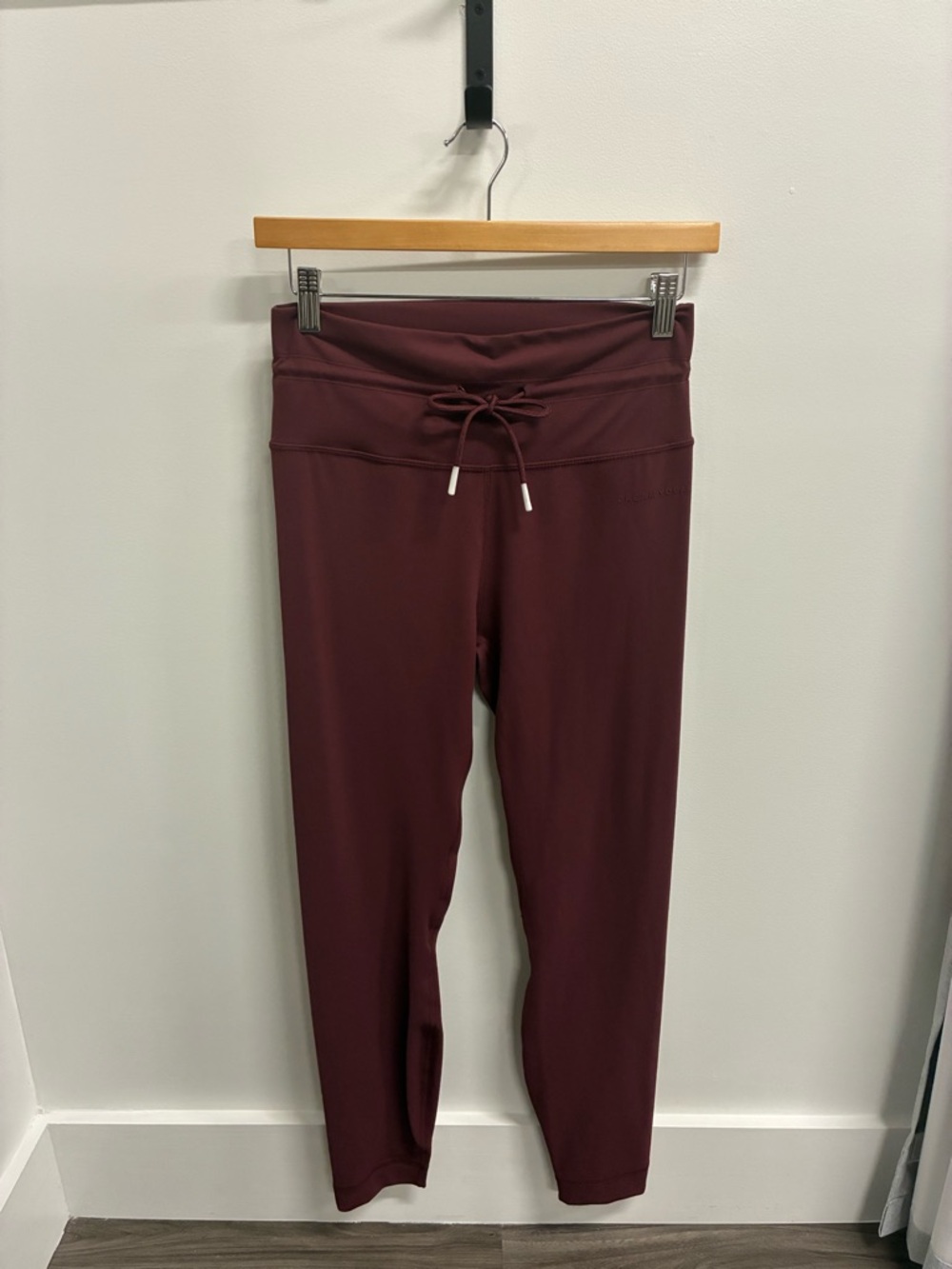 Cream Yoga 7/8 Tie Waist Leggings in Plum